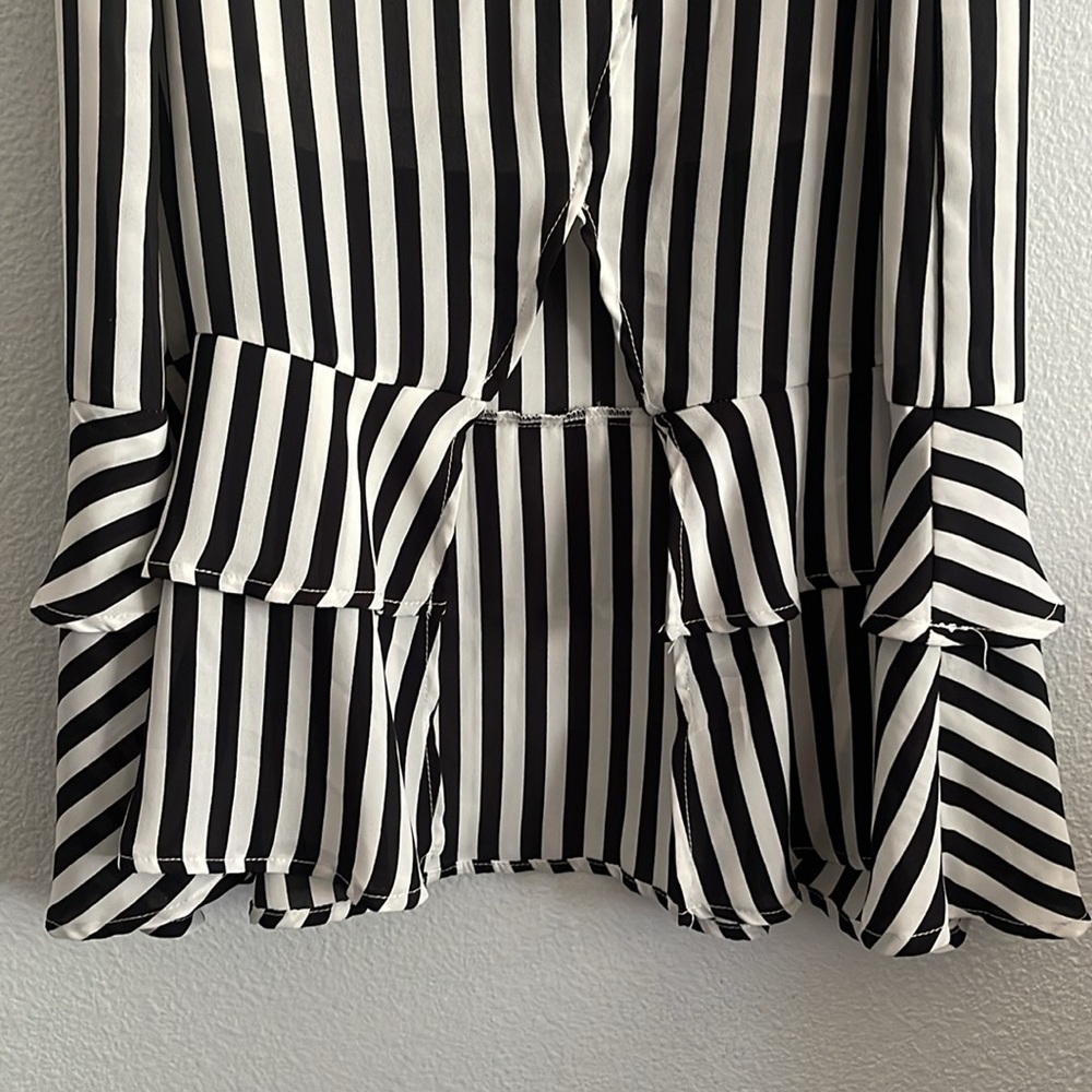 Who What Wear White and Black Stripped Skirt Size 2 - Picture 4 of 6